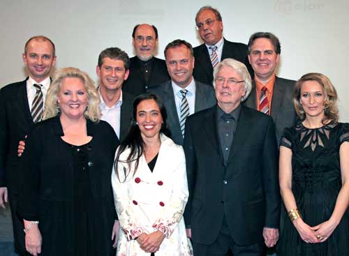 Bernhard Fleischer (Produzent), Linda Watson, Hans Christoph von Bock (Doku-Filmer), Valentina Carrasco (Opernregisseurin), N.N., N.N., Roberto Paternostro (Dirigent), Cord Garben (Musikal. Bearbeiter), Rolf Rische, N.N.